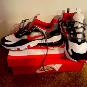 Nike size 6 youth